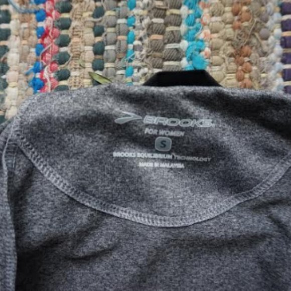 NWOT Brooks Running Jacket - Picture 5 of 5